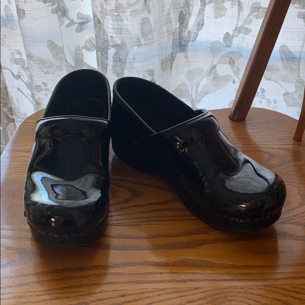 USED Dansko clogs size 37